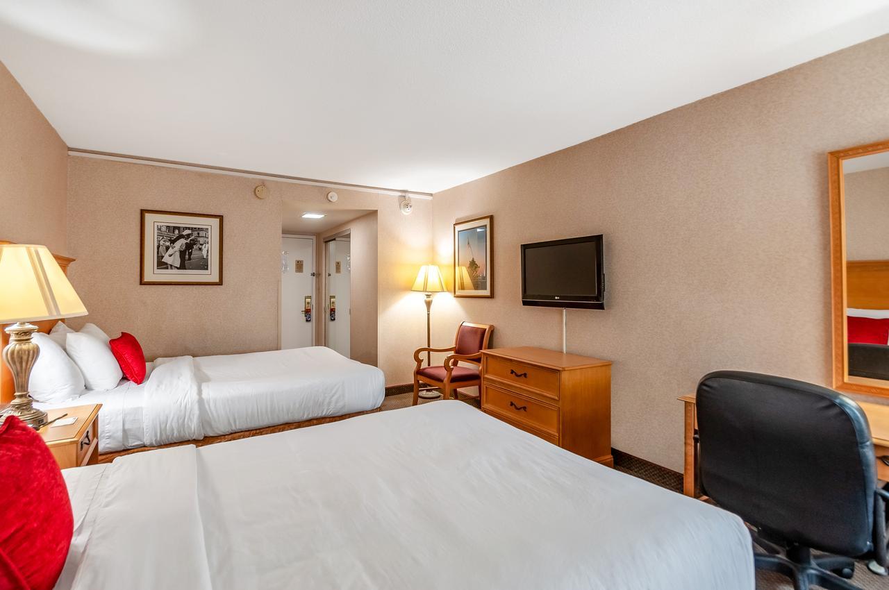 Quality Inn Iwo Jima Арлингтън Екстериор снимка