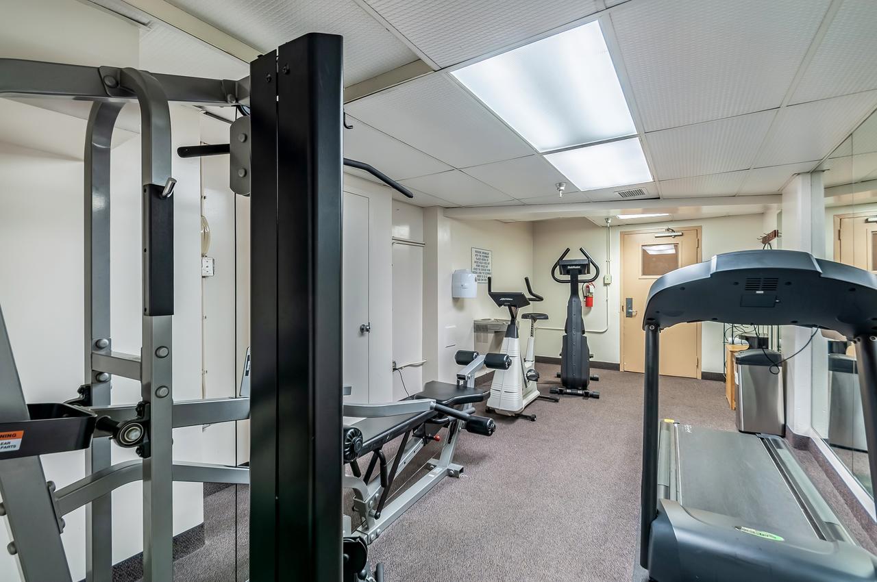 Quality Inn Iwo Jima Арлингтън Екстериор снимка